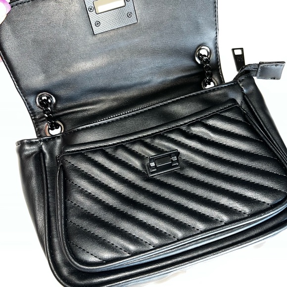 Badgley Mischka Purse - Picture 4 of 15